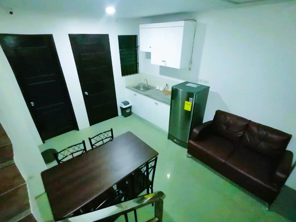 2020 Travelers Inn Dumaguete City Exteriör bild