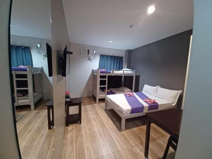 2020 Travelers Inn Dumaguete City Exteriör bild