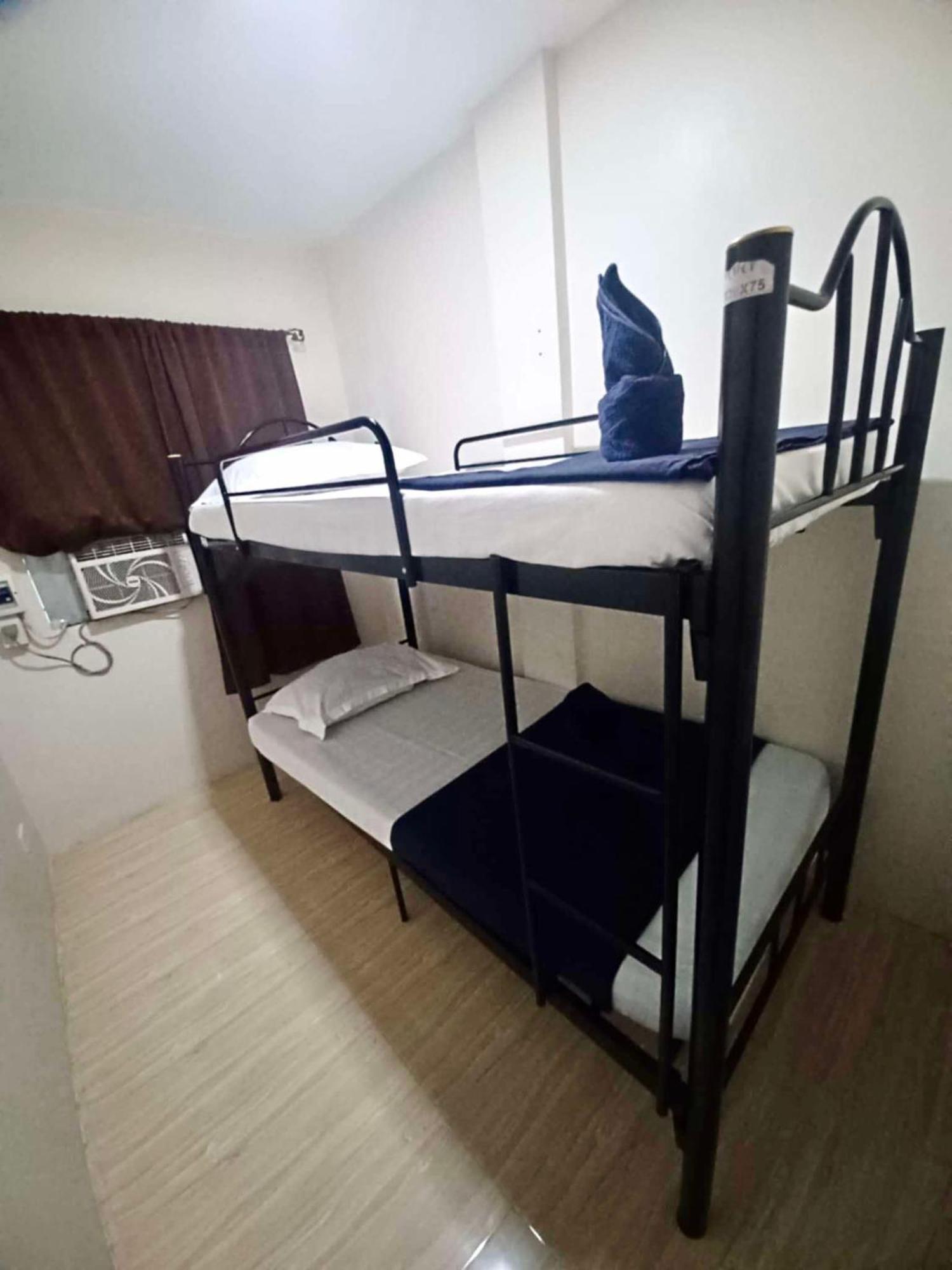 2020 Travelers Inn Dumaguete City Exteriör bild